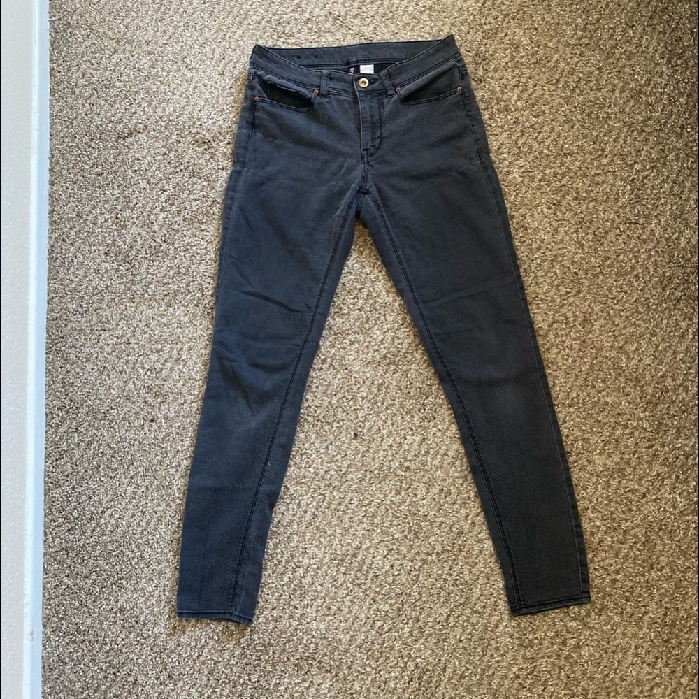 H&M Mid-Rise Skinny Jeggings.